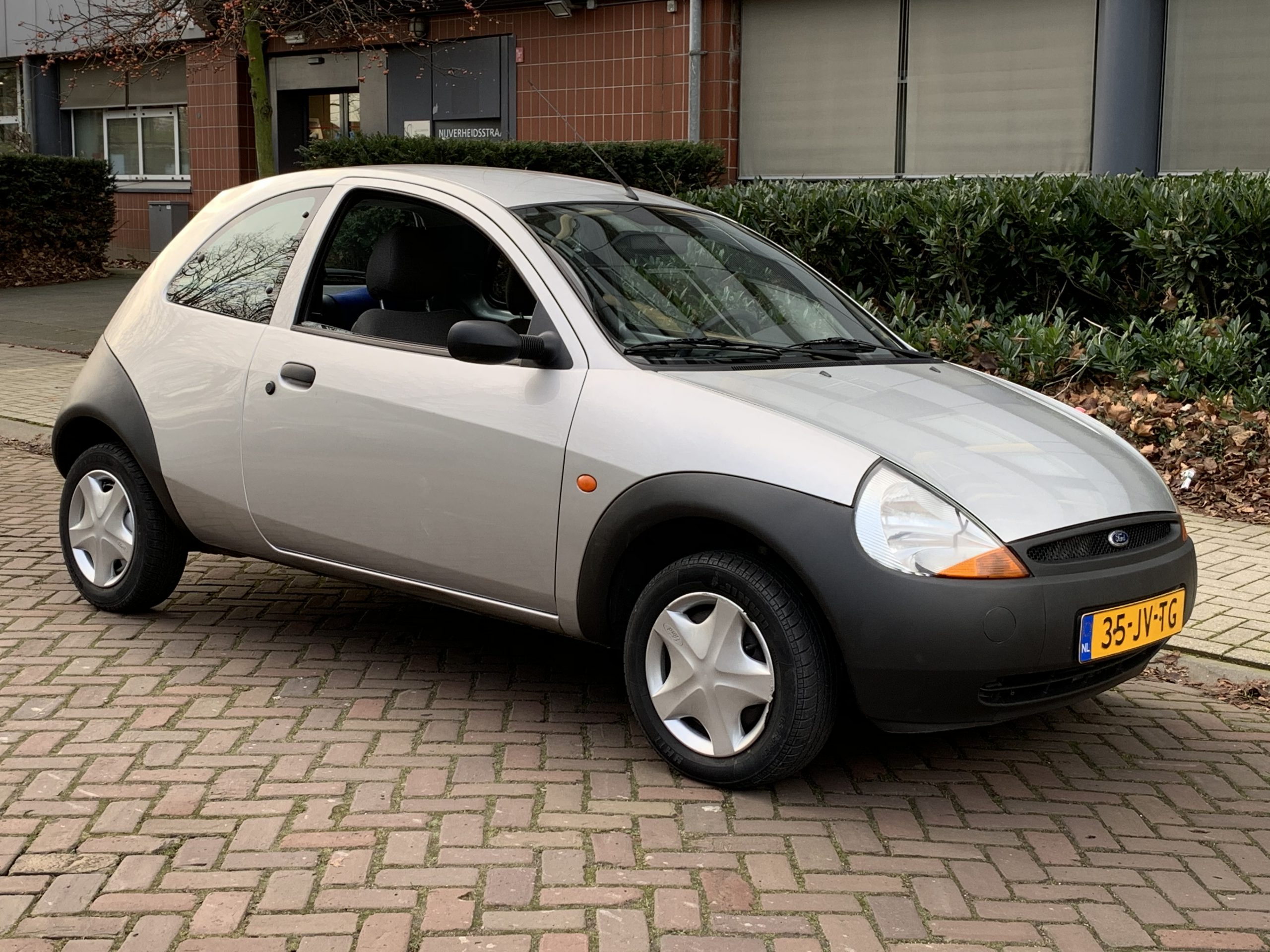 Ford Ka 1.3i – Voitures De l 'Est