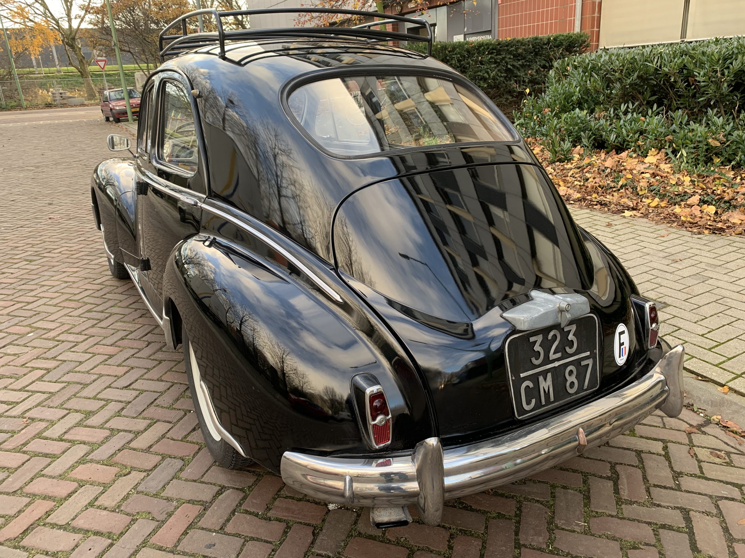 Peugeot 203