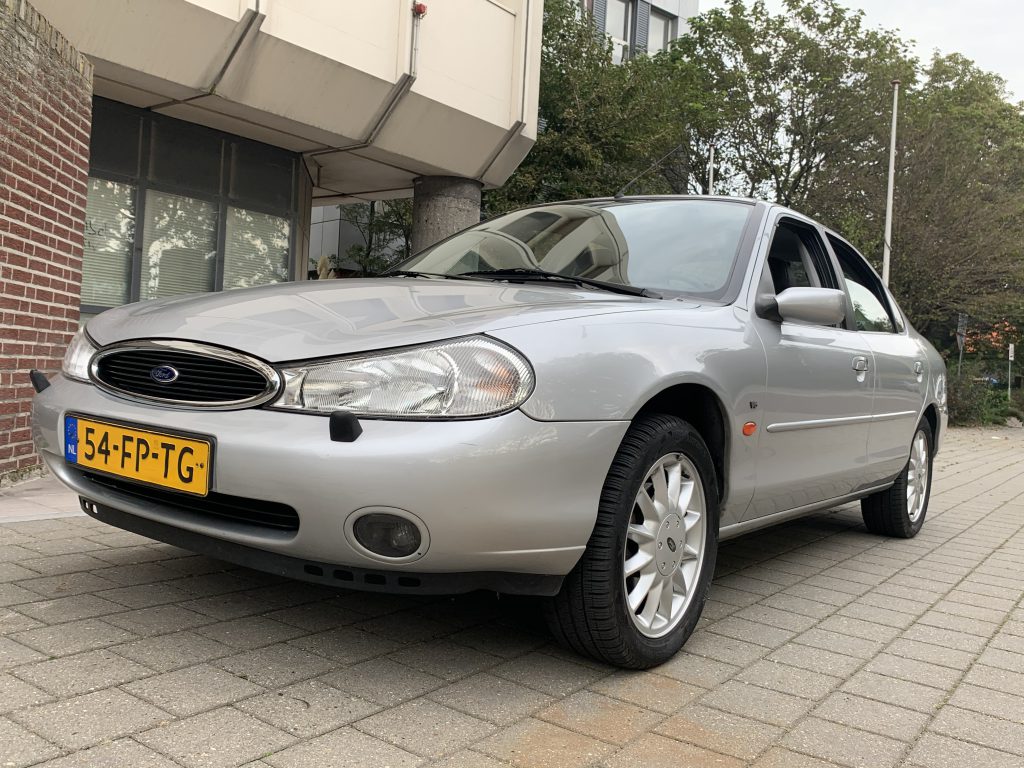 Ford Mondeo 2.5 Ghia Platinum Voitures De 'Est