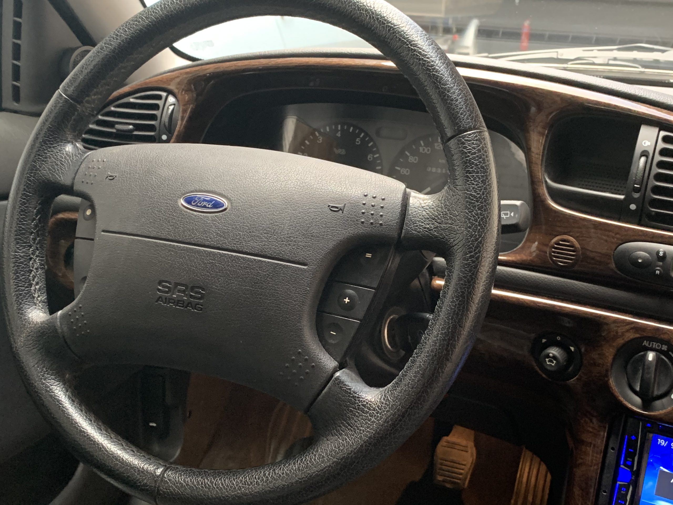 Ford Mondeo 2.5 Ghia Platinum