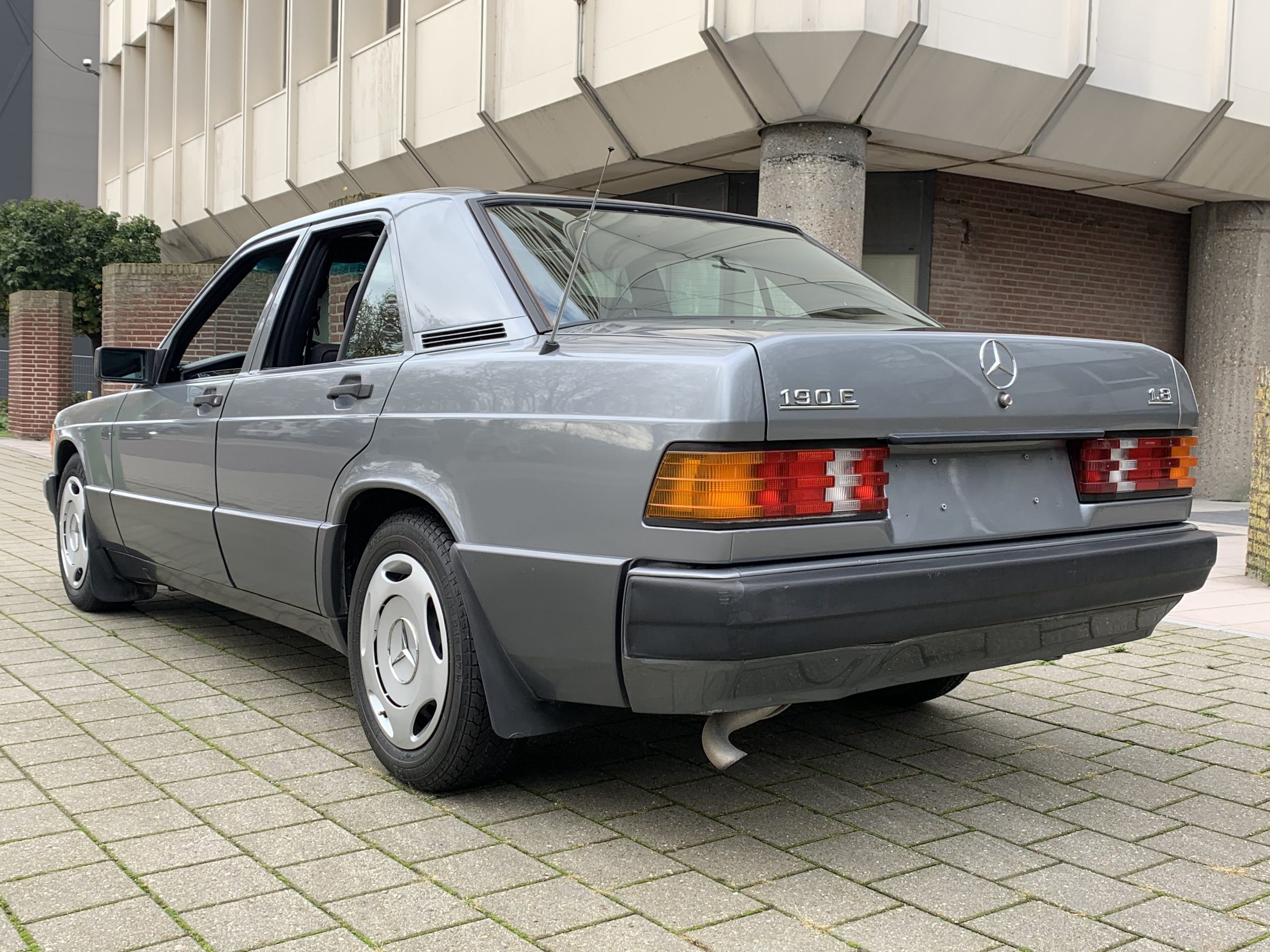 Mercedes 190 E  1.8