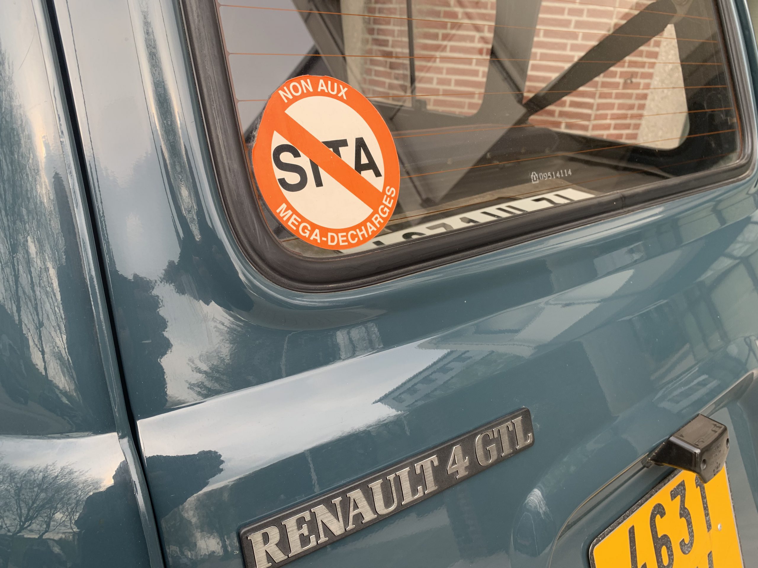 Renault R4GTL Clan Bye-Bye